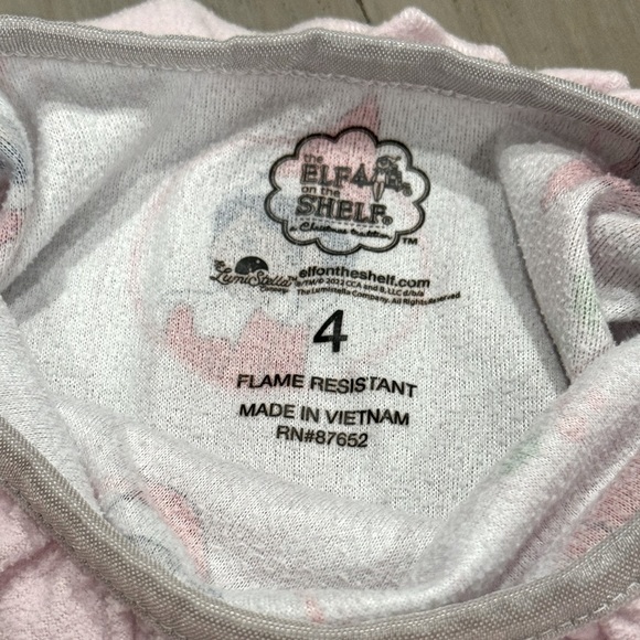 Elf on the Shelf Nightgown- size 4 - Picture 3 of 4